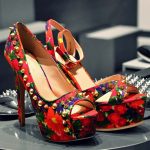 Celebrity make-up artist Gary Cockerill shows you beauty trick