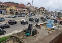 HOW ADELEKE’S ESCORT EXCHANGED GUNFIRE WITH HOODLUMS AT OSUN PALACE